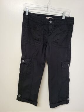 SO Womens Black Cuffed Cargo Capris